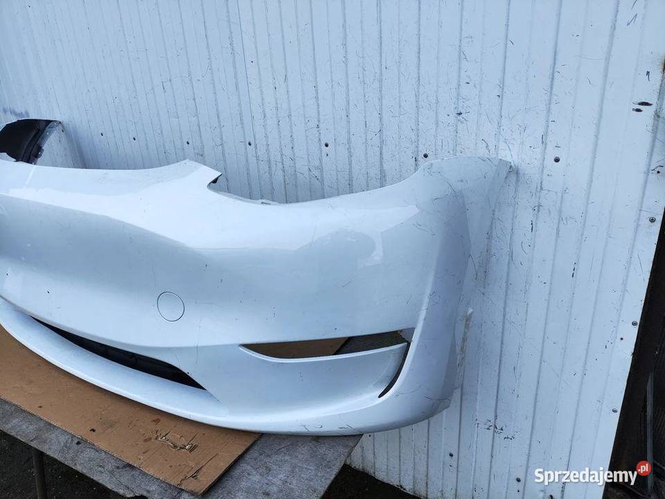 TESLA Y ZDERZAK PRZÓD