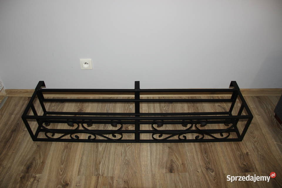 Kosz na kwiaty poręczy balustrady kwietnik Skarbimierz