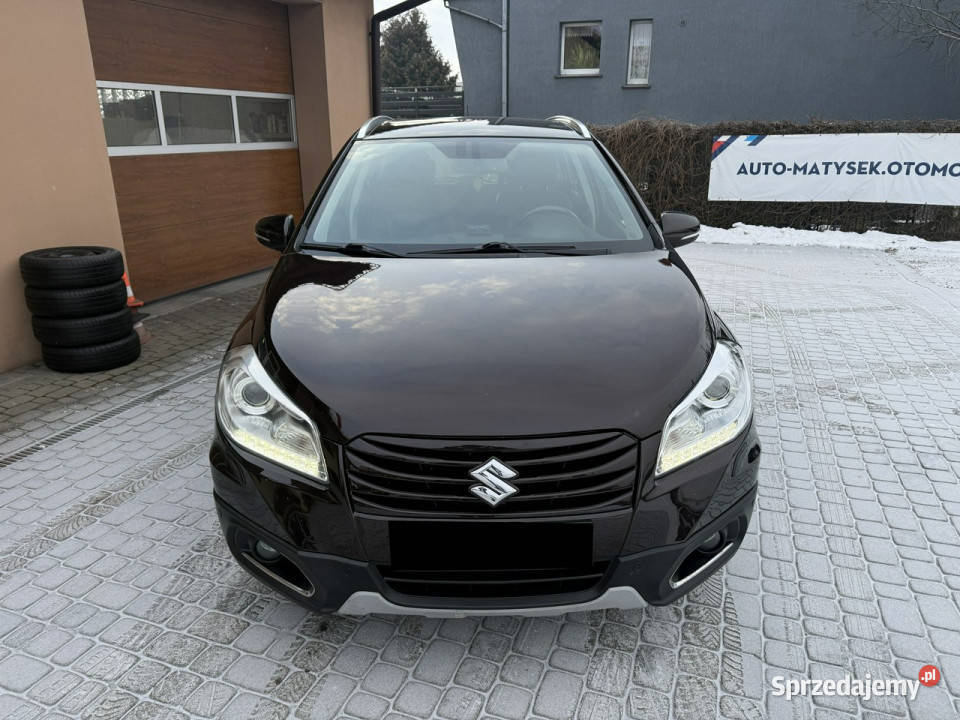 Suzuki SX4 SCross Rezerwacja Orzech