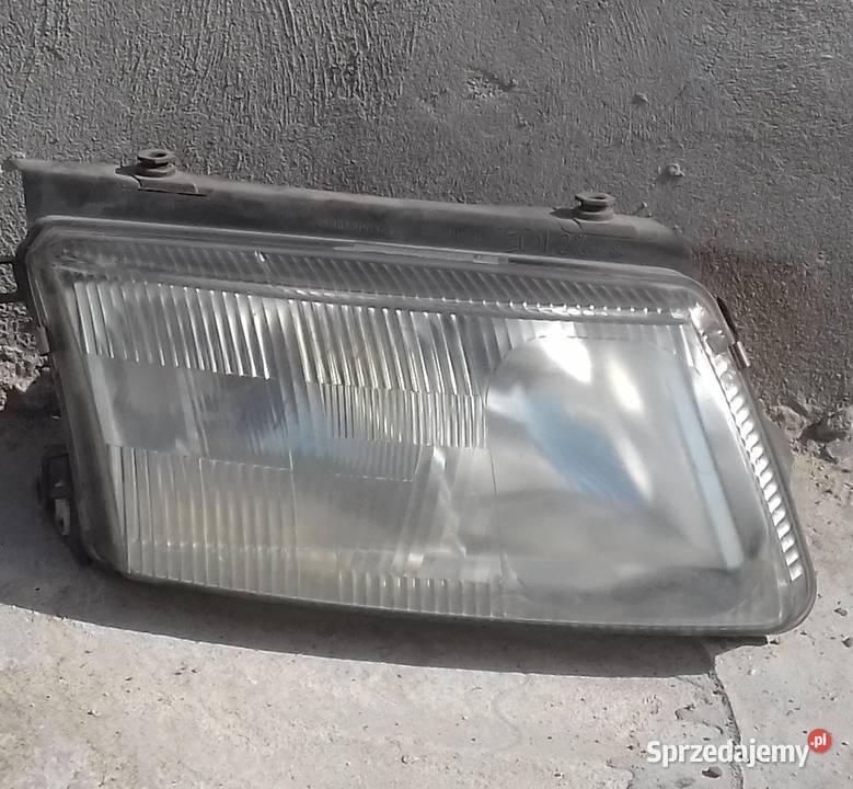 Reflektor przód VW Passat B5 Oświetlenie Sieradz