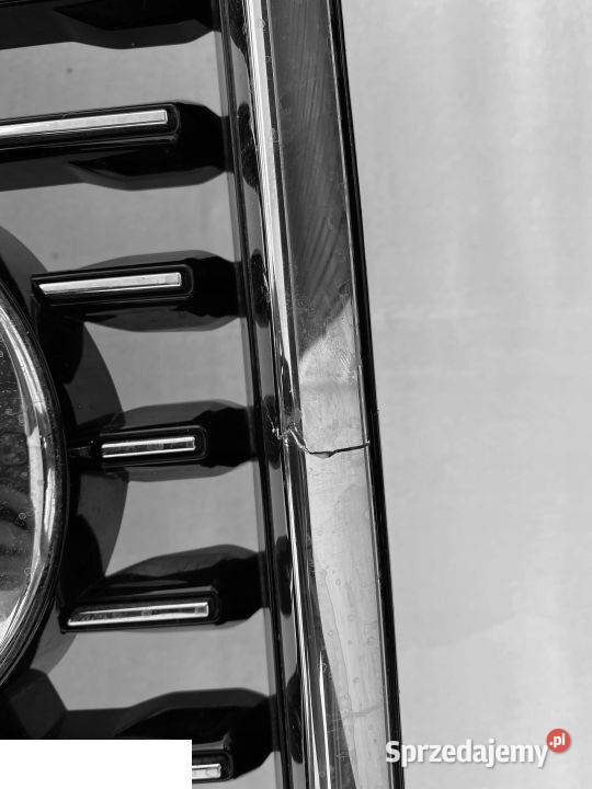 VOLVO XC60 II 2017 ATRAPA GRILL GRIL 31425535 osobowe Karoseria Kozubszczyzna