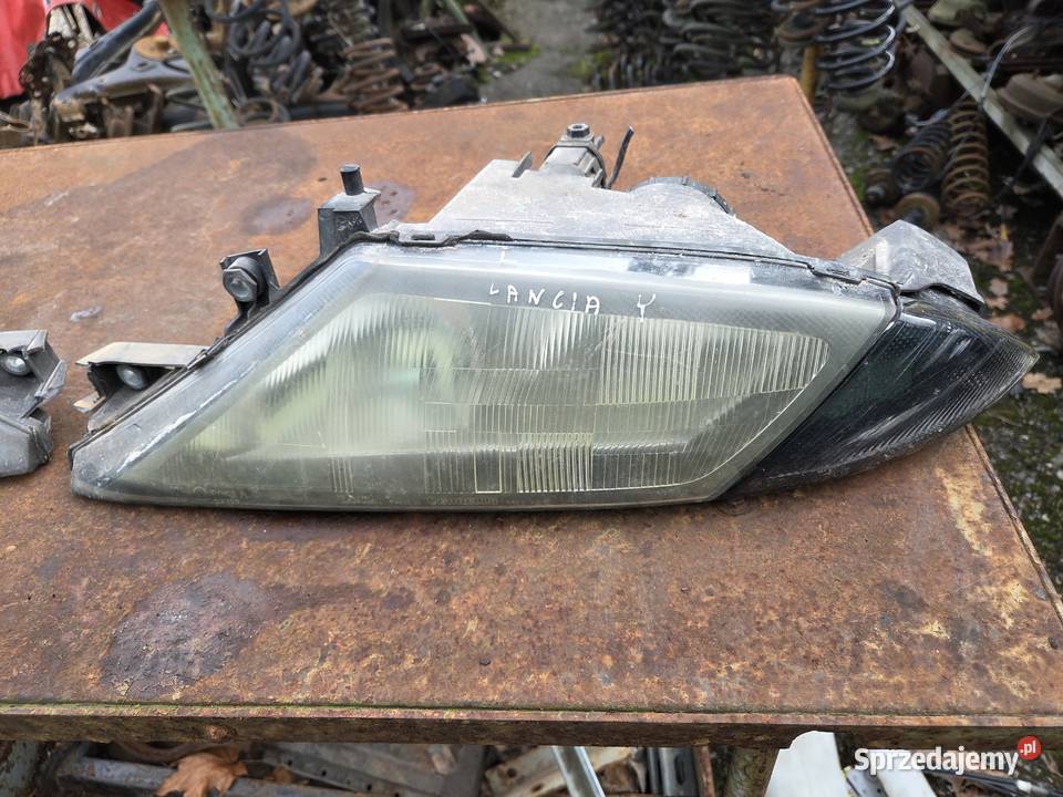 Lampy przednie Lancia ypsilon osobowe Łagów