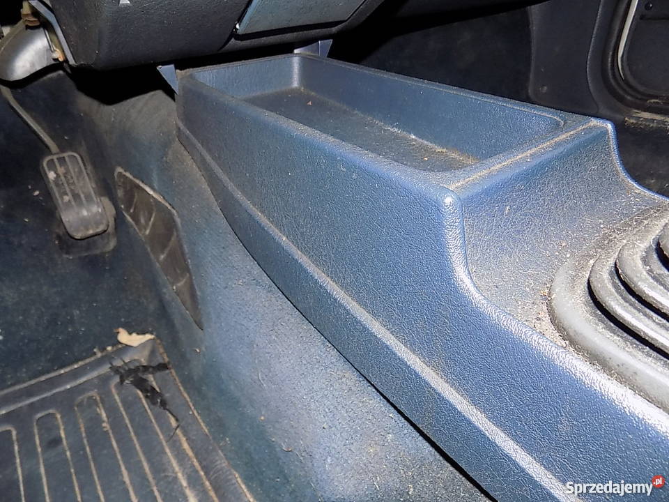AUDI 80 b2 1985r LUSTERKO i inne części Karoseria Andrychów