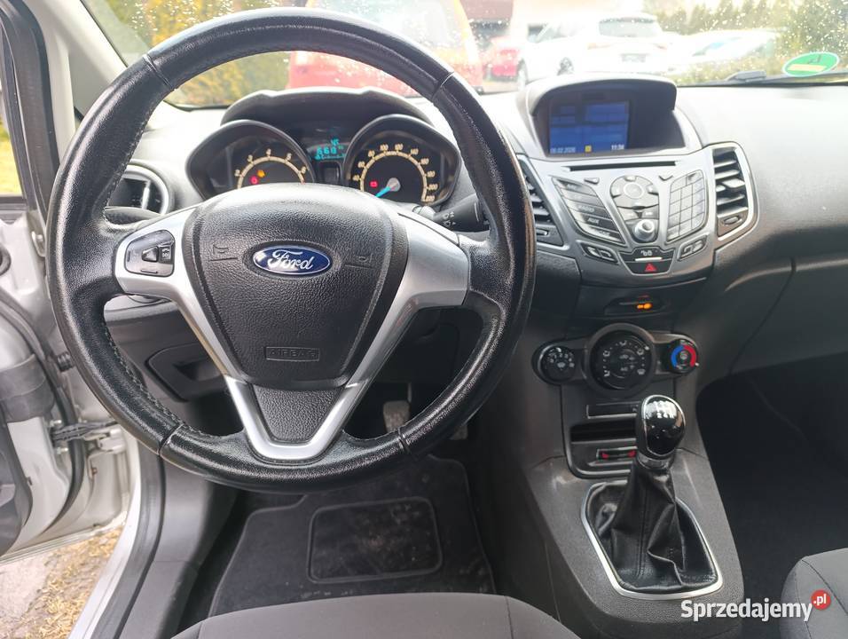 Ford Fiesta 12 benzyna 2015r serwisowany manualna Motoryzacja Lgota-Mokrzesz sprzedam