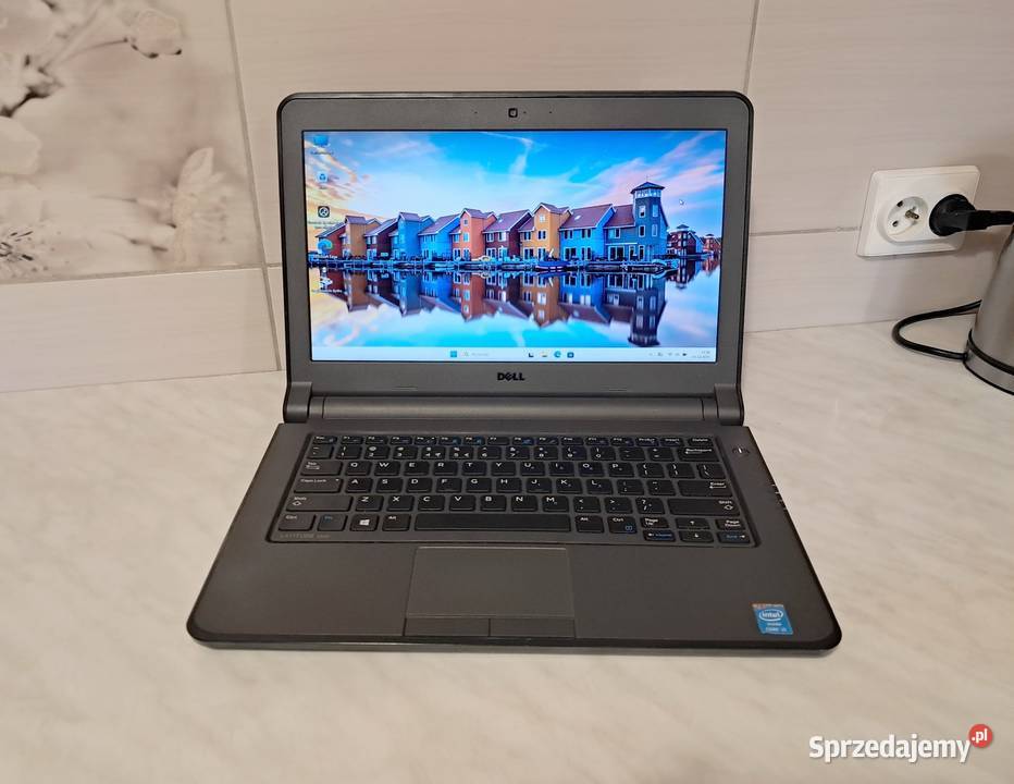 Laptop Dell Latitude 3340 i5 ram 8GB ssd Kraków