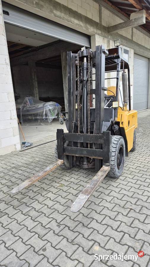 Wózek widłowy Clark udźwig 3t Krosno