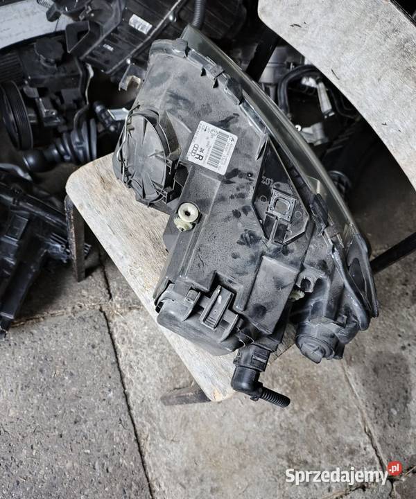 Audi A3 prawy przedni reflektor Skarżysko-Kamienna sprzedam