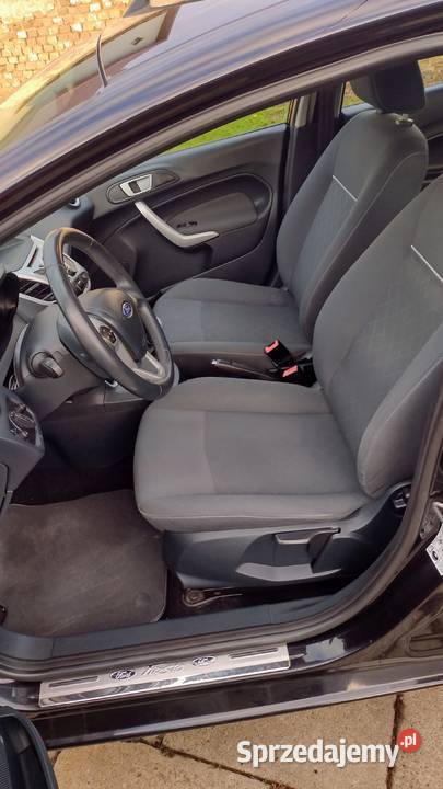 Ford Fiesta 13 B 82Super Stan1właściciel czarny Fiesta Opatów