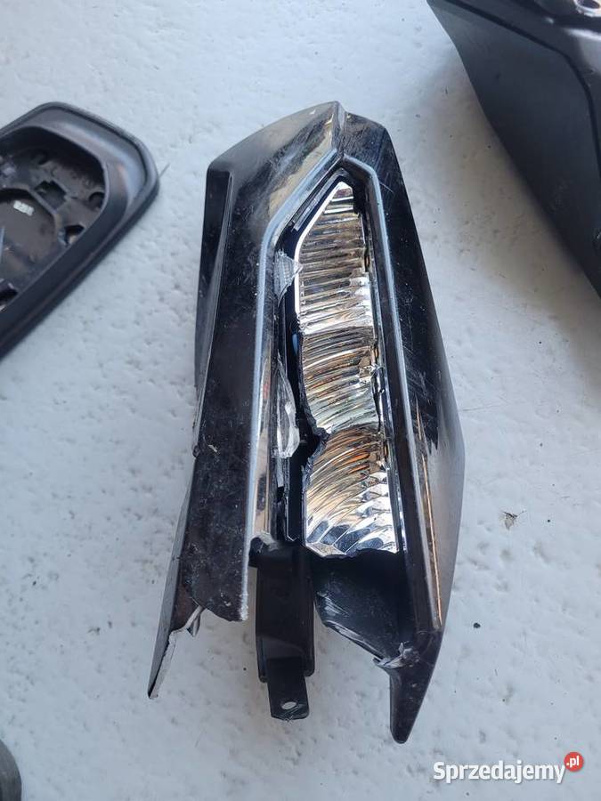 HONDA GOLD WING GL1800 SC79B 1823 OEM LUSTERKO
