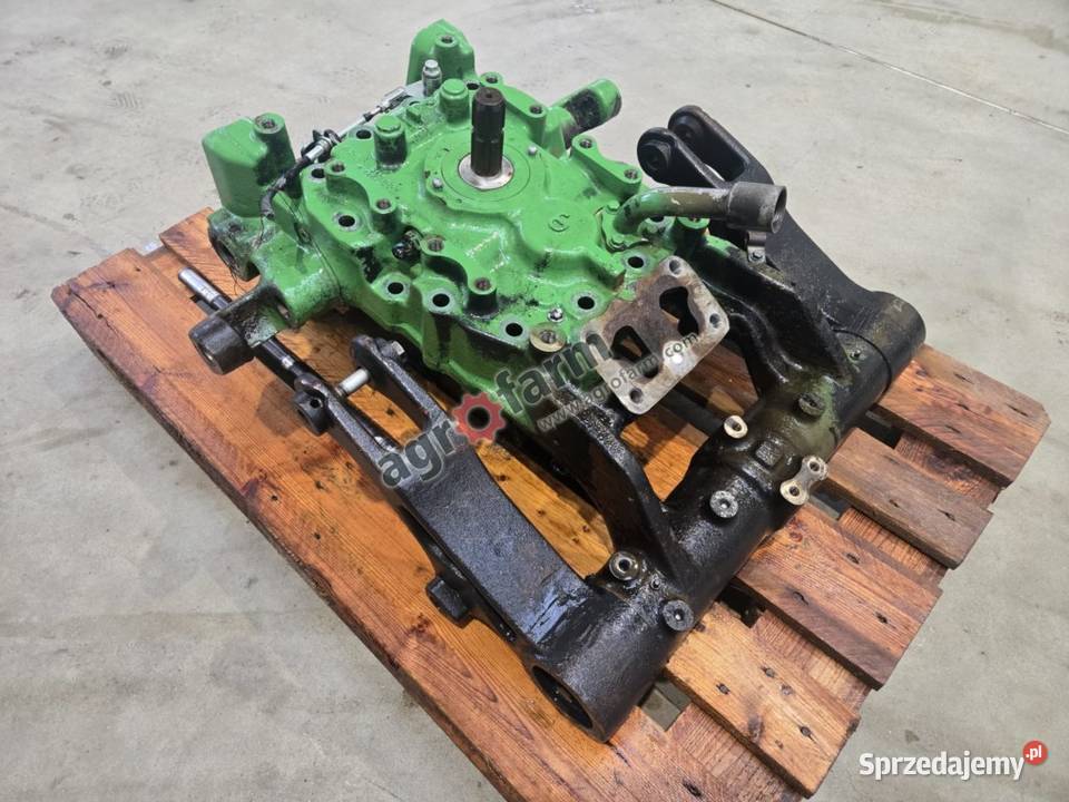 Obudowa WOM podnośnik John Deere 5125R 5130R Byków sprzedam
