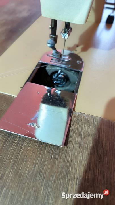 Stara maszyna do szycia sprawna Lewin Brzeski