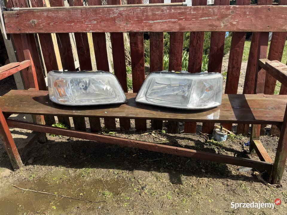 Sprzedam Reflektory lampy do VW T5 stan idealny dostawcze Piączyn