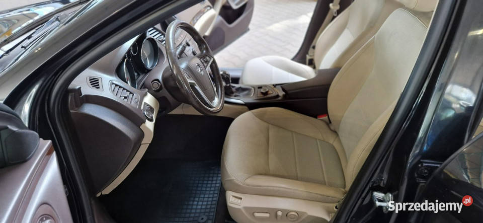 Opel Insignia 4x4 250 OPIS W PODANEJ ROCZNA śląskie Mysłowice sprzedam