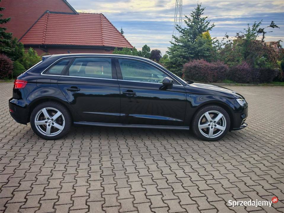 HYBRYDA PLUGIN etron 14 TFSI 204 Stronic 2018 4/5 A3 Zabrze