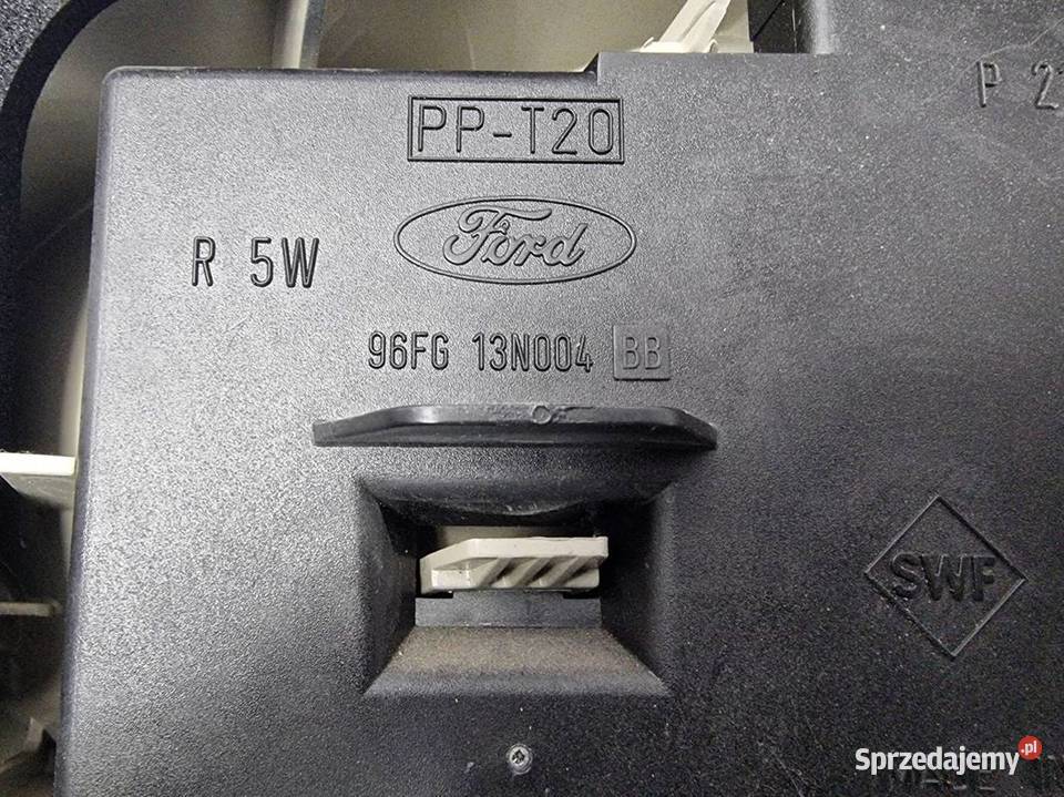 LAMPA LEWA TYŁ FORD FIESTA MK4 LIFT Lipno