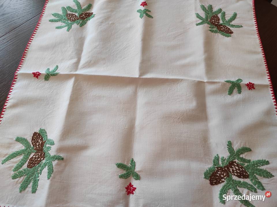 Serwetka świąteczna ręcznie haftowana Białystok
