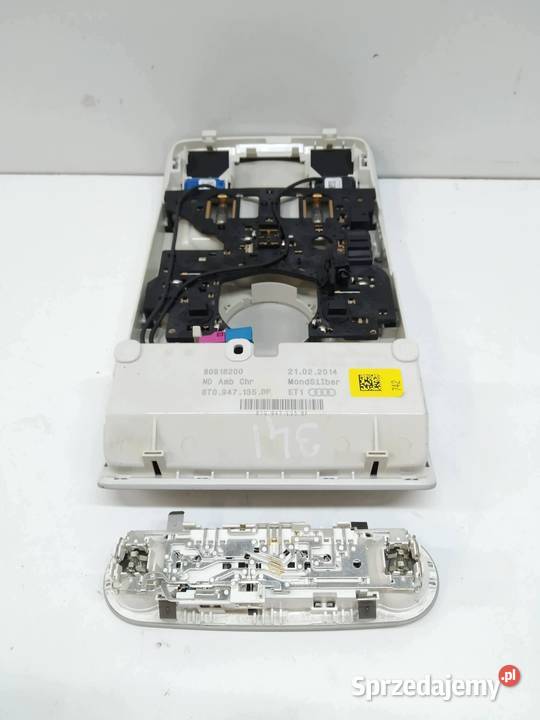 LAMPKA PODSUFITKI 8T0947135BF Audi A4 IV