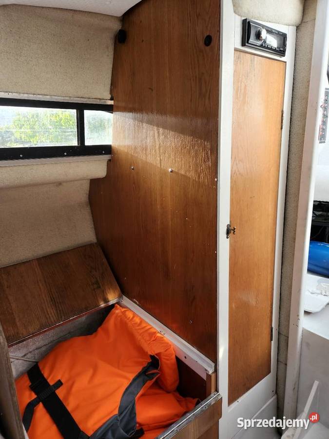 sprzedam jacht motorowy Rok produkcji 2000 Bielsko-Biała