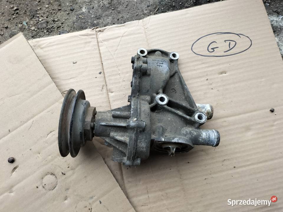 AUDI VW 037121013A POMPA WODY OBUDOWA POMPY KOŁO osobowe