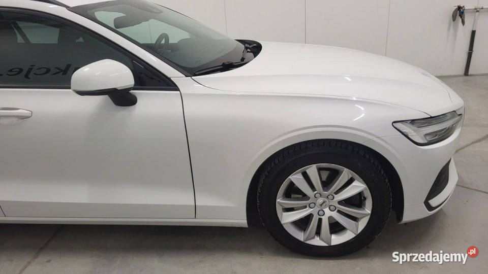 Volvo V60 B3 B Momentum Core aut II 2018 światła do jazdy dziennej Grójec