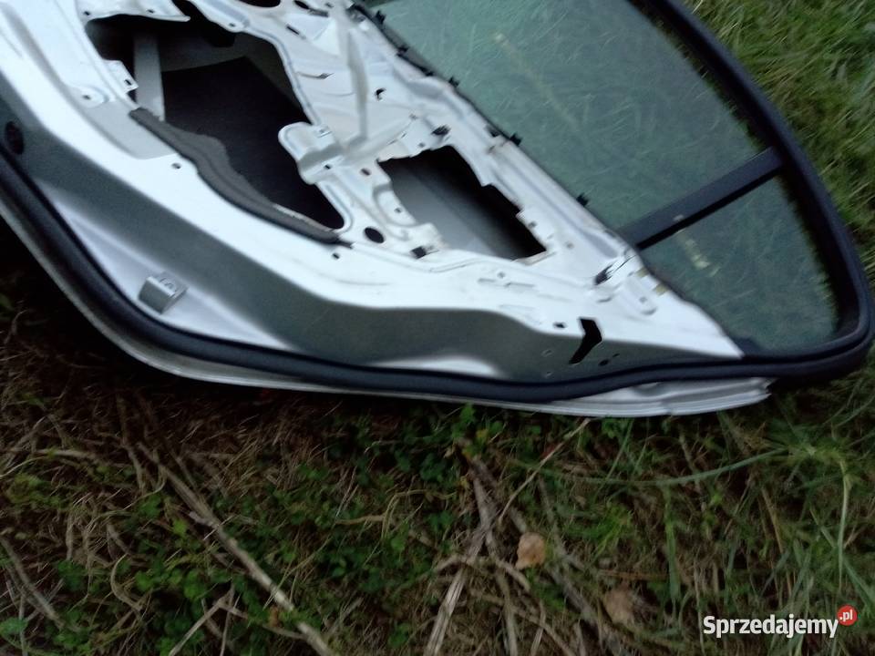 BMW E46 Drzwi Prawy Tył Tylne Titansilber 3547