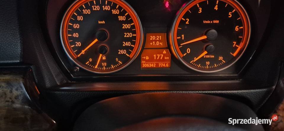 Sprzedam bmw e90 325i z 2006 roku lpg światła przeciwmgielne Warszawa sprzedam