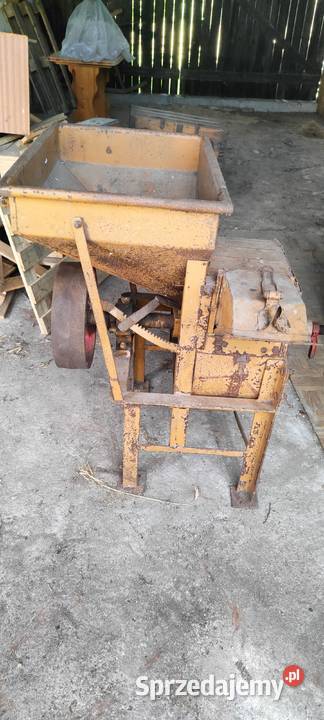 Śrutownik do zboża na kamienie