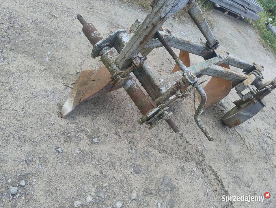 Pług 3 skibowy kółko gumowe Wojciechów sprzedam