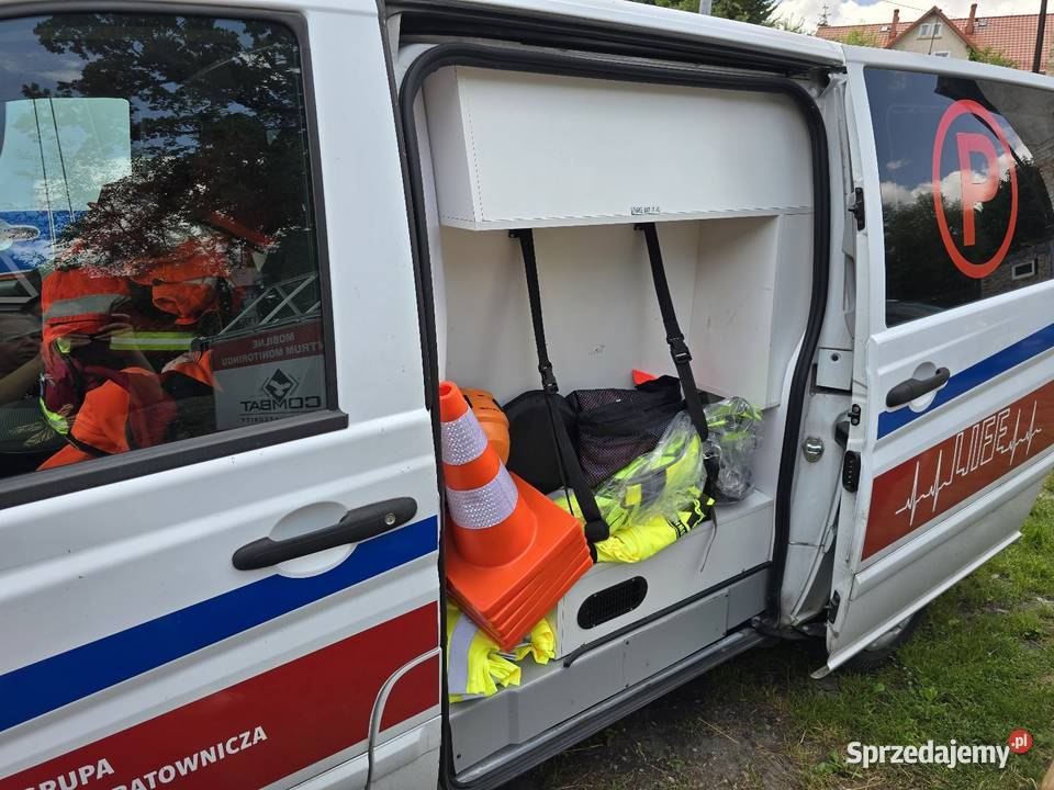 Ambulans MercedesBenz Vito 2014 hak faktura VAT elektryczne lusterka