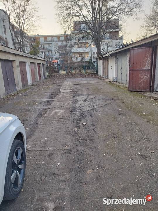 Garaż murowany w szeregowcu Jeżyce Poznań