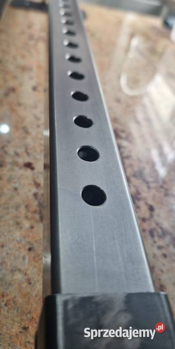 Trenażer barków maszyna do wznosów bokiem ściana podkarpackie Stalowa Wola