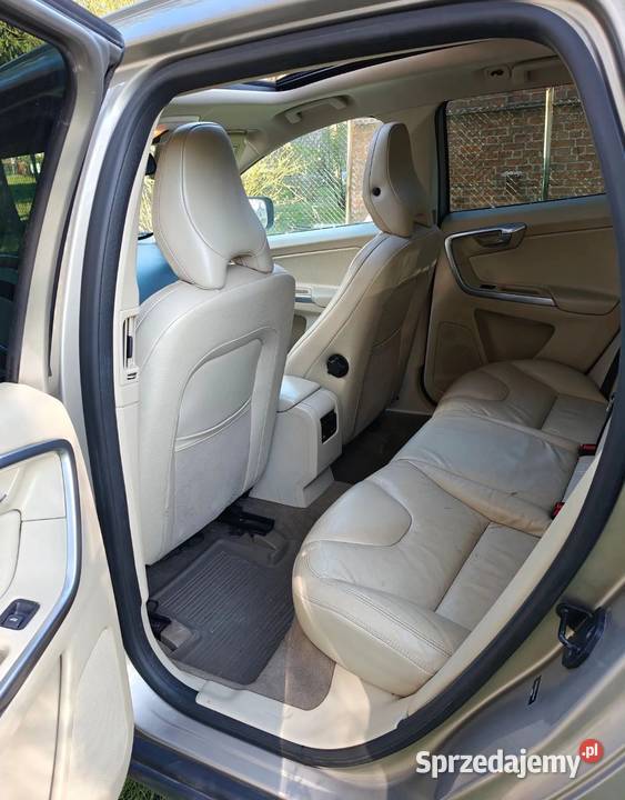 Sprzedam piękne złote Volvo XC 60 Rok produkcji 2012 XC 60 lubelskie Lublin