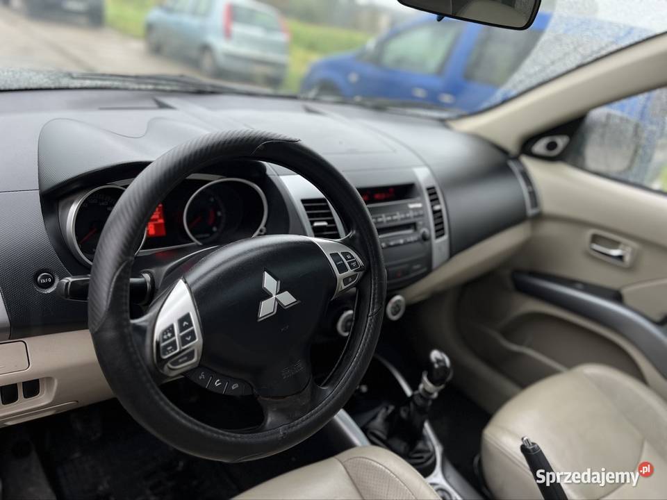 Mitsubishi Outlander 4x4 7 osobowy diesel 2000cm3 Outlander śląskie Bielsko-Biała