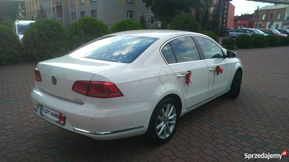 LIMUZYNA PASSAT B7 BIAŁY DO ŚLUBU UPOMINEK PARY