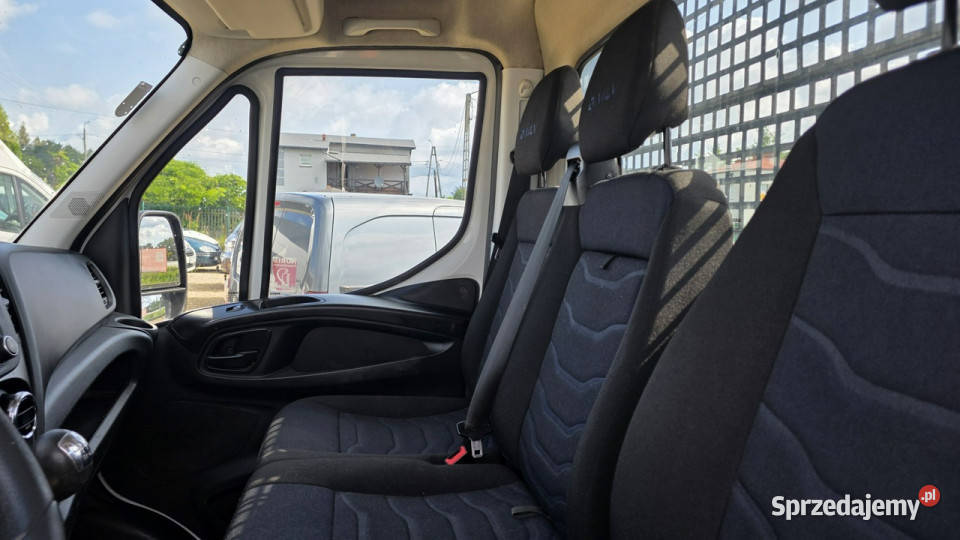 Iveco Daily 35S16 V 23 niski przebieg ładny stan zarejestrowany w Polsce Chełm Śląski sprzedam