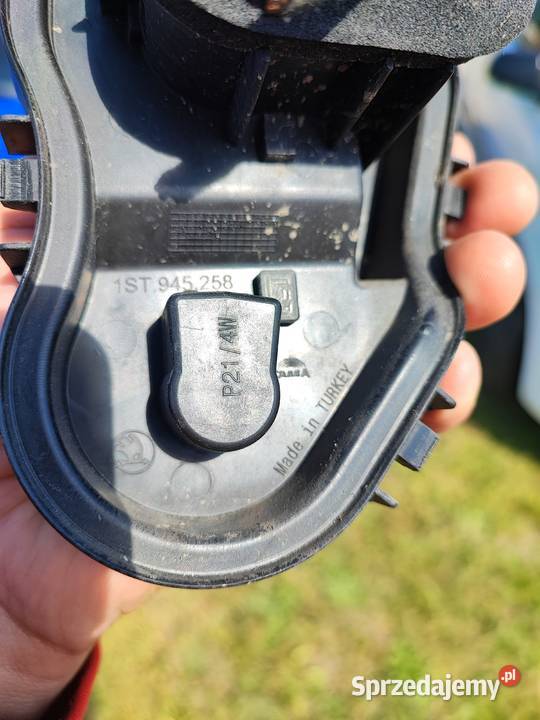 Wkład oprawa lampy prawy tyl skoda citigo 2014r Wołów sprzedam