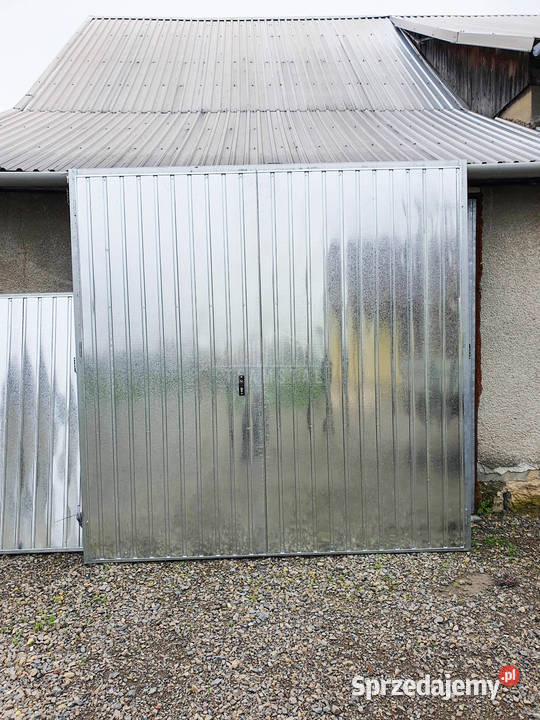 Bramy garażowe na wymiar uchylne ocieplone brama Sanok