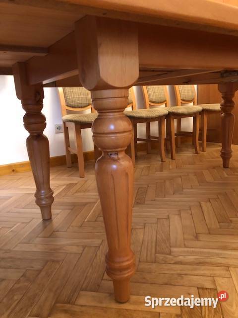 Drewnianysolidny duży stół z krzesłami Kraków