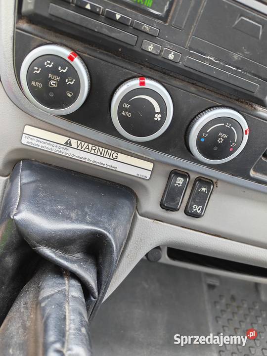 Mitsubishi Fuso Canter hakowiec Specjalny 4x2 Cieszyn
