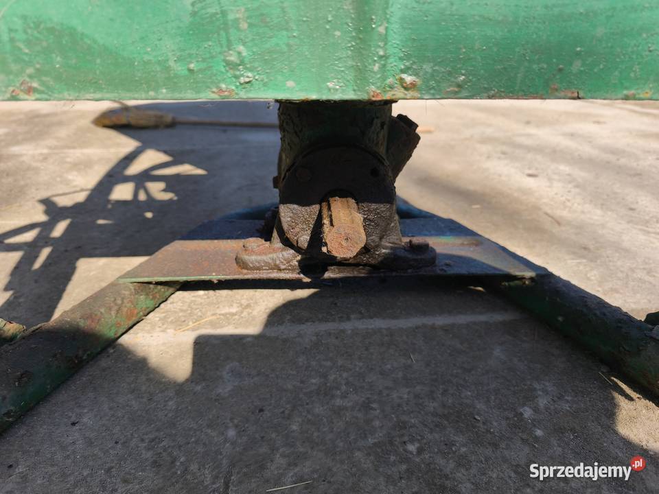 Rozsiewacz do nawozu lejek stożek Boratyn