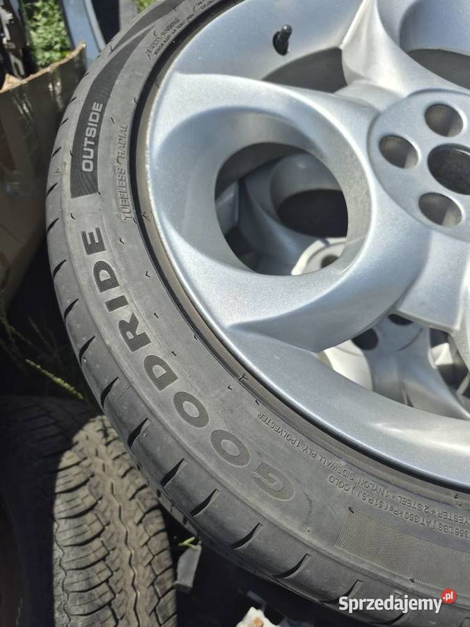 Sprzedam felgi alfa romeo 17 Samochodowe Sosnowiec