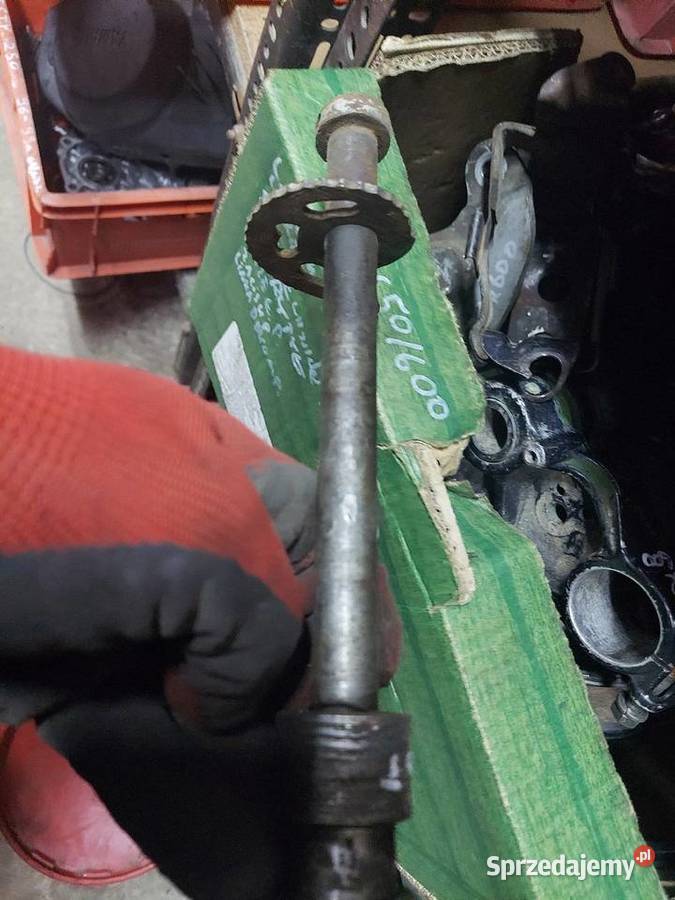 Suzuki DR 600 oś tylna ośka dr600 dr 650 dr650 dolnośląskie Jelenia Góra