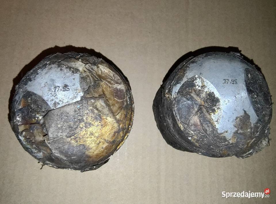 Oryginalne nowe tłoki 7795 z pierścieniami Leszno sprzedam