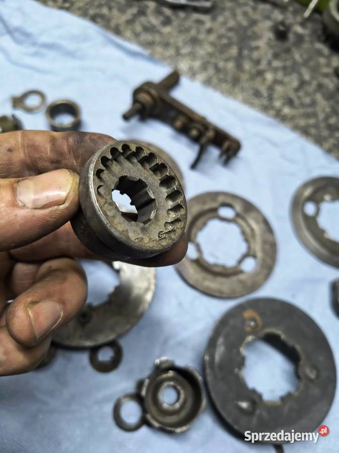 Sprężyna zębatka wysprzęglik sprzęgło Komar Rzeszów sprzedam