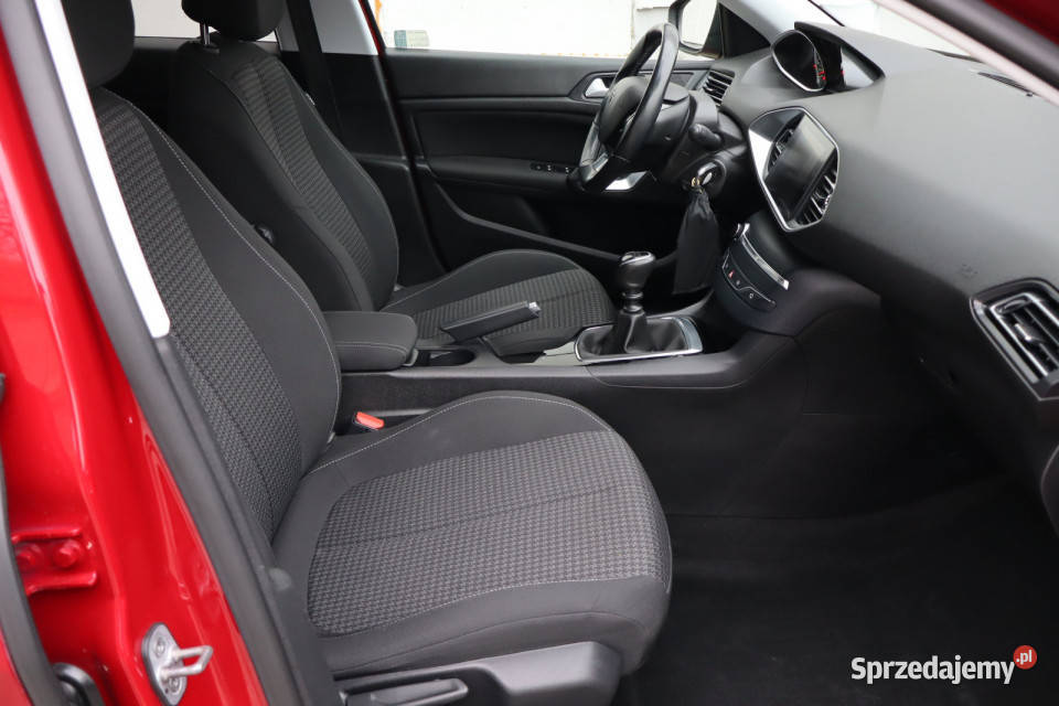 Peugeot 308 12 PureTech Zabrze