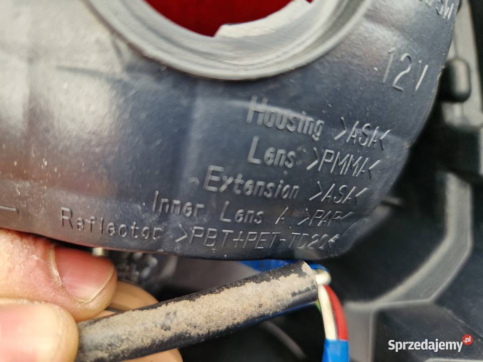 Toyota HILUX VIII lampa tył lewa nowa ORG EU sprzedam