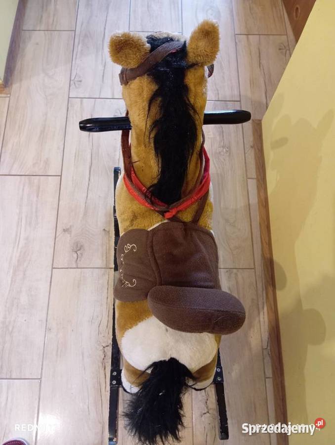 Konik na biegunach z dźwiękiem i ruchem 2 lata+