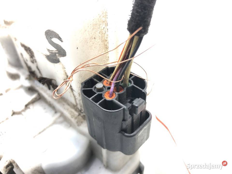 ZAMEK DRZWI LEWY PRZÓD FIAT 500 Hatchback sprzedam