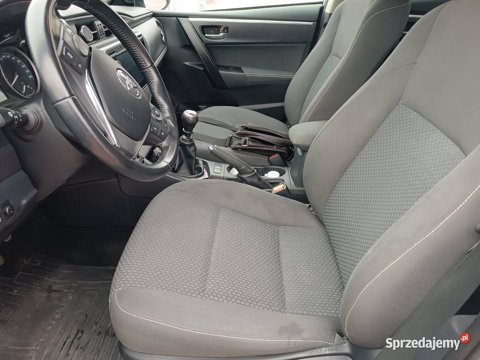 Toyota Corolla 201819 benzyna Corolla Tarnów