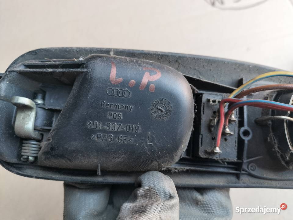 AUDI A4B5 A4 B5 Rączka Klamka Wewnętrzna Drzwi Klamki wewnętrzne Wyposażenie wnętrza